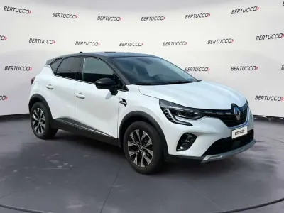 Usata Renault Captur Techno 100 CV (73 kW) 2023 Bianco SUV