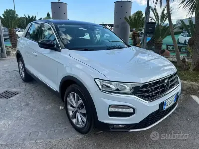 Usata VW T-Roc Style 110 CV (80 kW) 2020 Bianco SUV