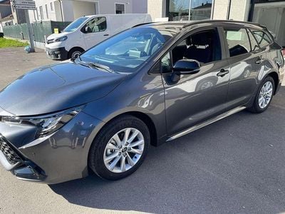 Nuova Toyota Corolla Active 98 CV (72 kW) 2026 Grigio Station wagon