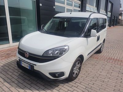 usata Fiat Doblò 1.3 MJT N1 autocarro 5 posti gommata nuova..in buone condizioni