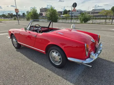 Usata Alfa Romeo Giulia Spider 91 CV (66 kW) 1963 Rosso Cabrio