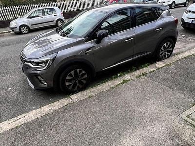 Usata Renault Captur 116 CV (85 kW) 2021 Grigio SUV