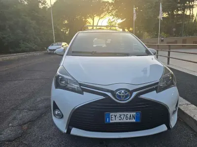 Usata Toyota Yaris Hybrid