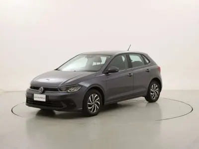 Usata VW Polo Life 95 CV (69 kW) 2022 Grigio Utilitaria