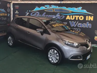 Usata Renault Captur 90 CV (66 kW) 2015 Grigio SUV