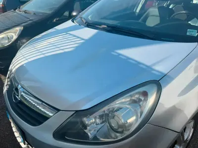 Usata Opel Corsa 80 CV (58 kW) 2007 Argento Utilitaria