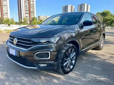 Usata VW T-Roc Advance 150 CV (110 kW) 2019 Marrone SUV