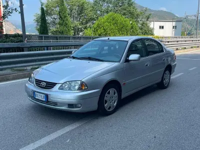 Usata Toyota Avensis 110 CV (80 kW) 2001 Berlina