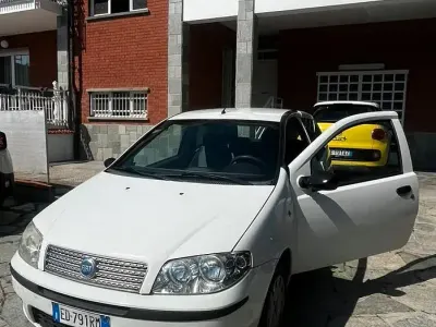 Brugt Fiat Punto 60 HK (44 kW) 2010 Hvid Hatchback