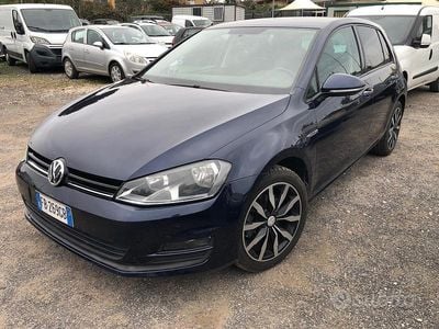 Usata VW Golf VII Highline 110 CV (80 kW) 2015 Blu Berlina
