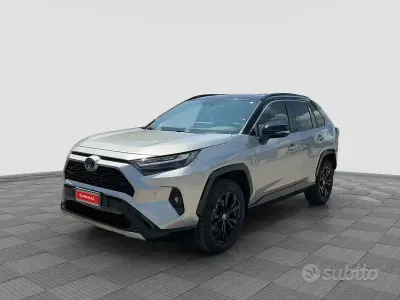 Usata Toyota RAV4 Hybrid Style 178 CV (130 kW) 2024 Grigio SUV