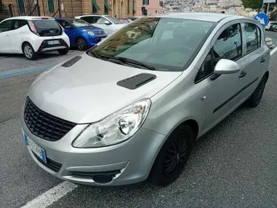 Usata Opel Corsa Enjoy 60 CV (44 kW) 2010 Utilitaria