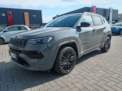 Usata Jeep Compass 241 CV (177 kW) 2021 Argento SUV