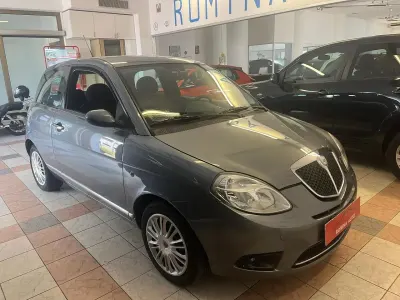 Usata Lancia Ypsilon 60 CV (44 kW) 2007 Grigio Utilitaria