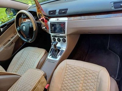 Usata VW Passat Highline 170 CV (125 kW) 2009 Grigio Station wagon