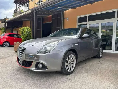 Usata Alfa Romeo Giulietta Sprint 120 CV (88 kW) 2014 Argento Utilitaria