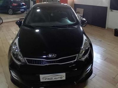 Usata Kia Rio 75 CV (55 kW) 2016 Nero Utilitaria