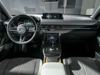 Usata Mazda CX-30 Center-Line 186 CV (136 kW) 2023 Argento SUV
