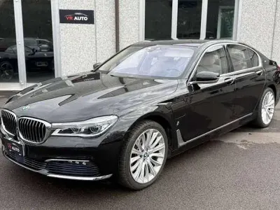 Usata BMW 740 Luxury Line 258 CV (189 kW) 2016 Nero Berlina