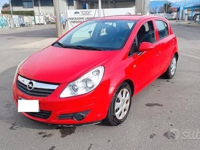 Usata Opel Corsa 80 CV (58 kW) 2009 Rosso Utilitaria
