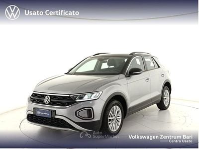 Usata VW T-Roc Life 110 CV (80 kW) 2022 Argento SUV