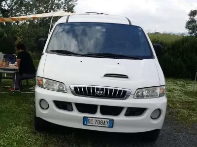 Usata Hyundai H-1 80 CV (58 kW) 2006 Bianco Monovolume