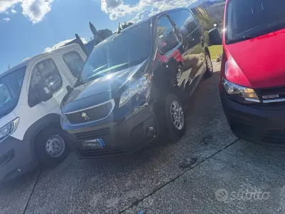 Usata Peugeot Expert S 120 CV (88 kW) 2021 Nero Furgone