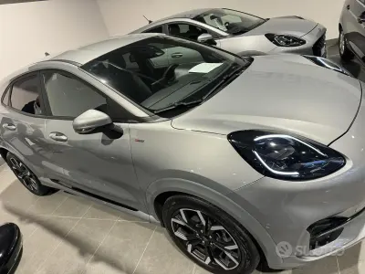 Usata Ford Puma 125 CV (91 kW) 2020 Grigio SUV