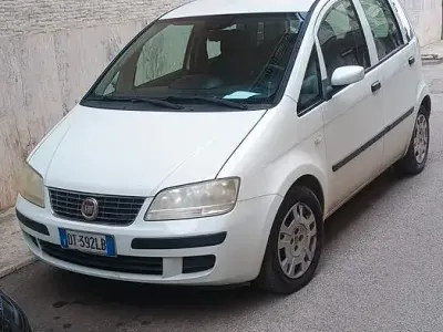 Usata Fiat Idea 69 CV (50 kW) 2008 Bianco Monovolume