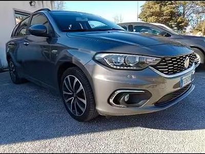 Usata Fiat Tipo 120 CV (88 kW) 2019 Grigio Station wagon