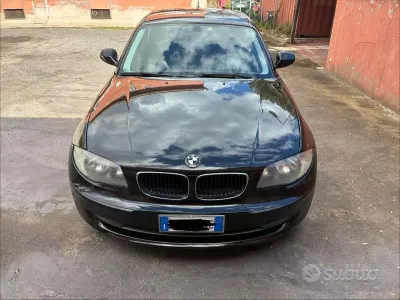 Occasion BMW 118 143 ch (105 kW) 2011 Noir Citadine