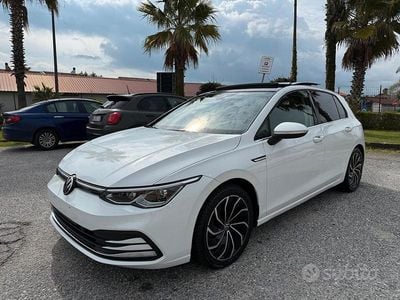 Usata VW Golf VII Style 150 CV (110 kW) 2021 Bianco Utilitaria