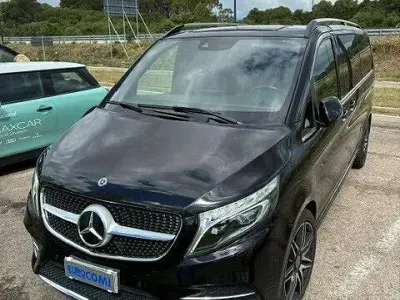 Usata Mercedes V300 AMG 239 CV (175 kW) 2021 Nero Monovolume