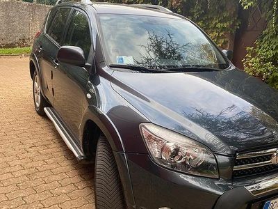 Usata Toyota RAV4 177 CV (130 kW) 2005 Blu Station wagon