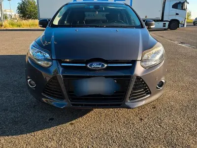 Usata Ford Focus Titanium 115 CV (84 kW) 2011 Grigio Berlina