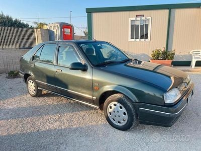 Usata Renault 19 54 CV (39 kW) 1991 Verde Berlina