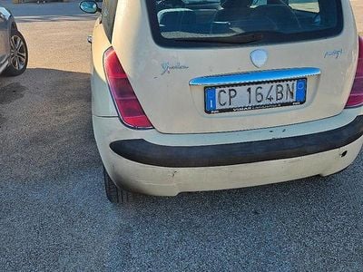 Usata Lancia Ypsilon 2003 Utilitaria