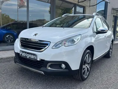 Begagnad Peugeot 2008 120 HK (88 kW) 2015 Vit SUV