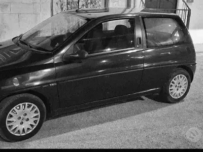 Usata Lancia Ypsilon 115 CV (84 kW) 2000 Bluazzurro Utilitaria