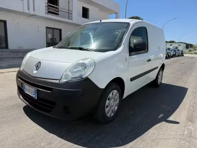 Usata Renault Kangoo 90 CV (66 kW) 2013 Bianco Monovolume