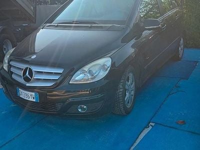 Mercedes B180