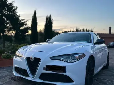 Usata Alfa Romeo Giulia 150 CV (110 kW) 2016 Bianco Berlina