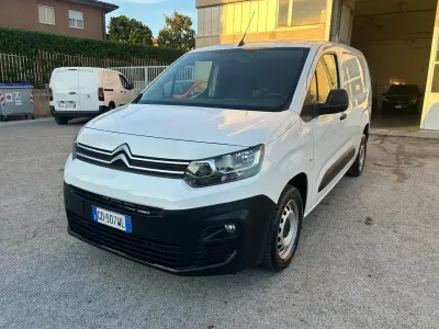 Usata Citroën Berlingo 101 CV (74 kW) 2021 Bianco Monovolume