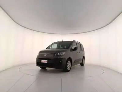 Usata Fiat e-Doblò Launch Edition 56 kW (77 CV) 2023 Grigio ferro metallizzato Monovolume