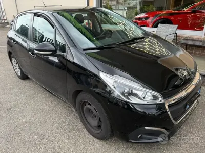Usata Peugeot 208 Allure 75 CV (55 kW) 2018 Nero Utilitaria
