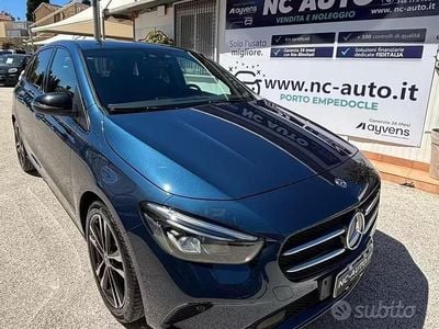 Usata Mercedes B180 116 CV (85 kW) 2019 Blu Monovolume
