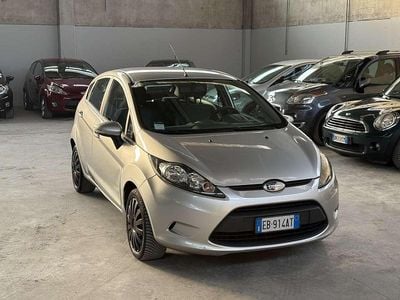 Usata Ford Fiesta Titanium 60 CV (44 kW) 2010 Bianco Utilitaria