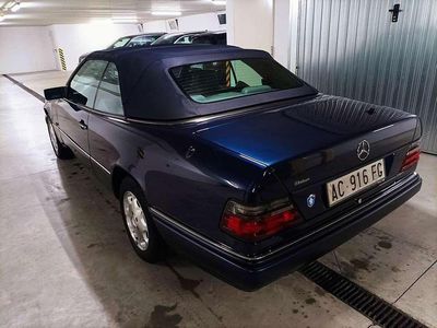 Usata Mercedes E200 136 CV (100 kW) 1995 Cabrio