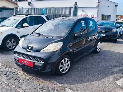 Usata Peugeot 107 68 CV (50 kW) 2009 Nero Utilitaria