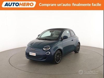 Usata Fiat 500e La Prima 86 kW (118 CV) 2020 Blu/azzurro Cabrio